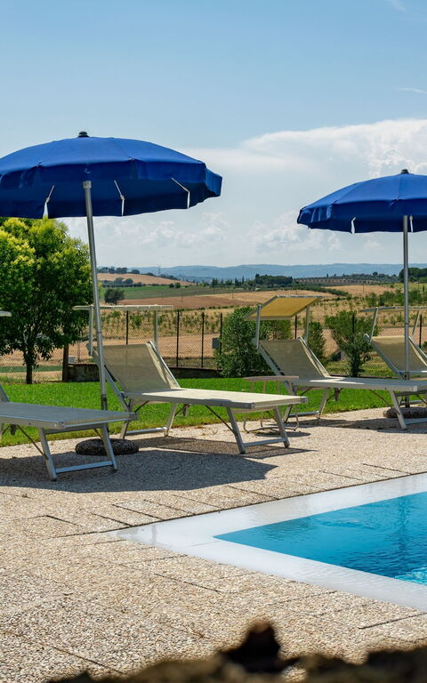 Casale Miro: bassin, Extérieur, Extérieurs