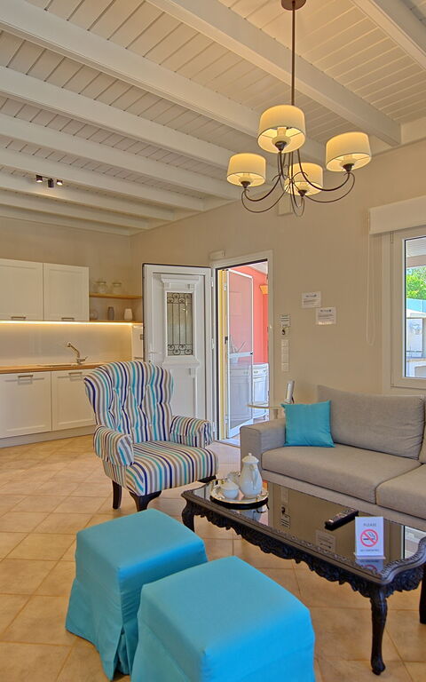 Beach Villa Joanna: Cuisine, Salle à manger, Salon