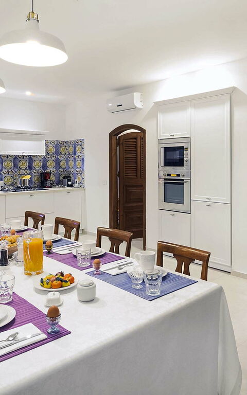 Blu Moon: Cuisine, Salle à manger