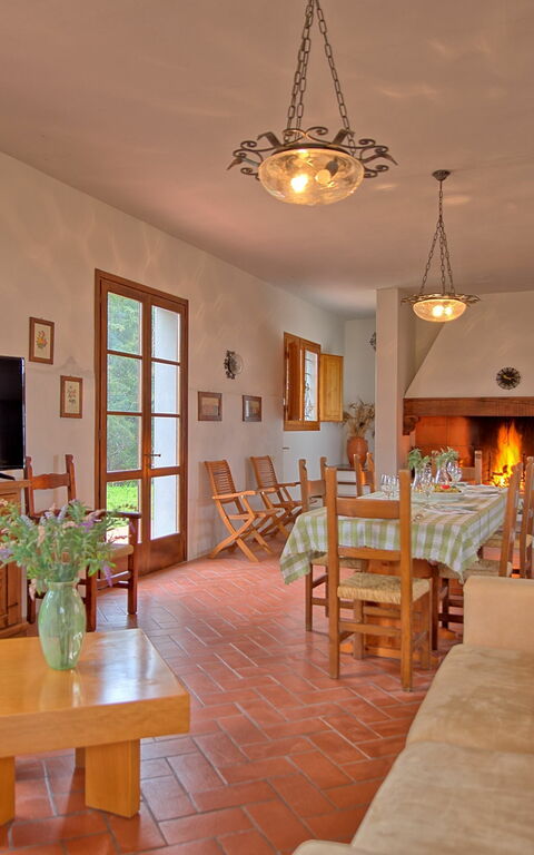 Casale Chiara: Salle à manger, Salon