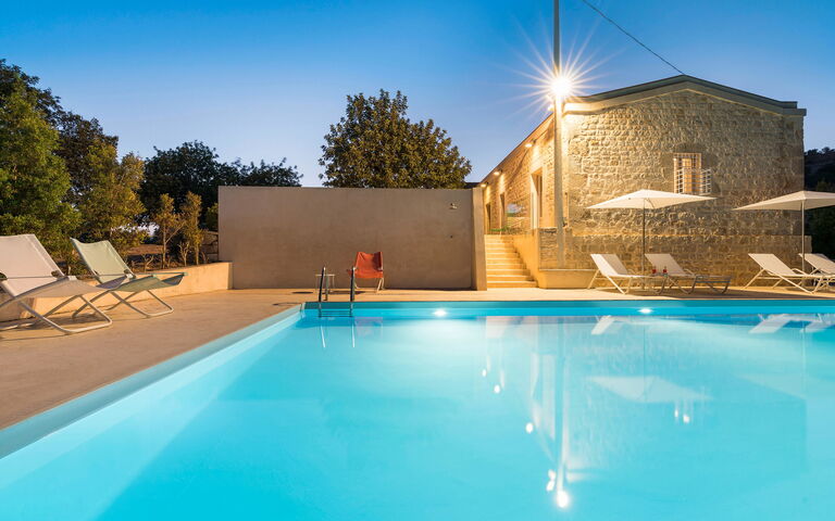 Villa Luna: bassin, Extérieur, Extérieurs