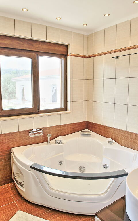Acharavi Beach Villa: Salle de bain