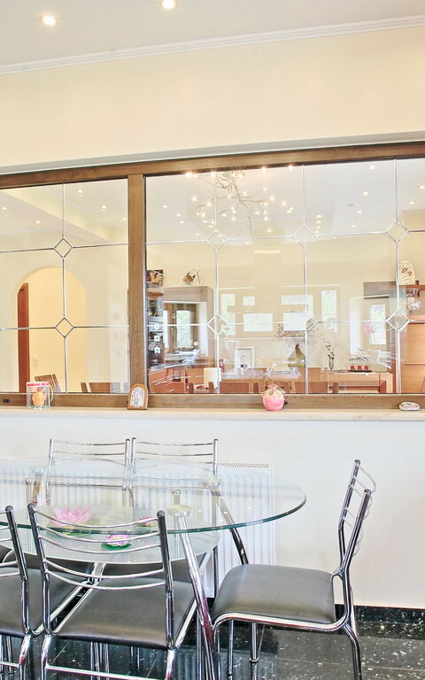 Acharavi Beach Villa: Salle à manger