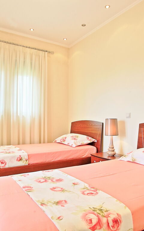 Acharavi Beach Villa: chambre à coucher