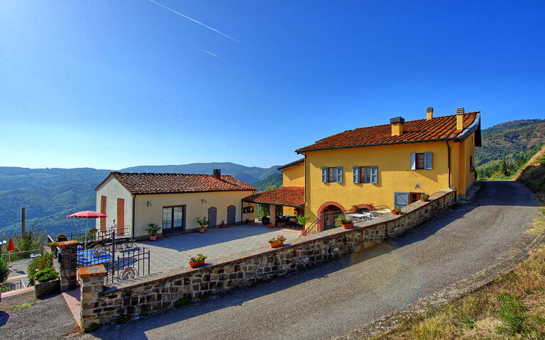 Casalta: Extérieur, Extérieurs