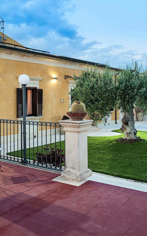 Villa Carolina: Extérieur, Jardin