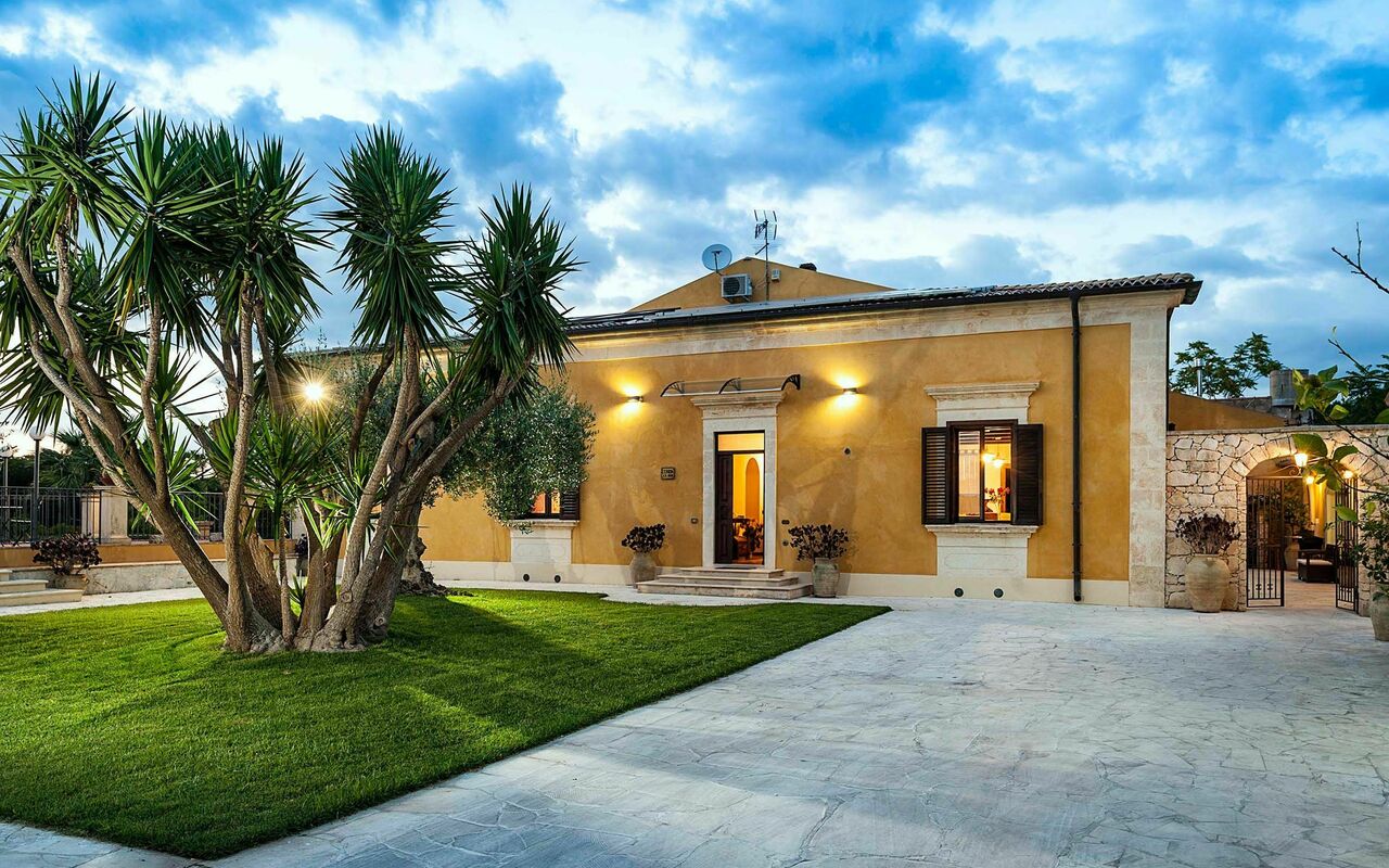 Villa Carolina: Extérieur, Jardin