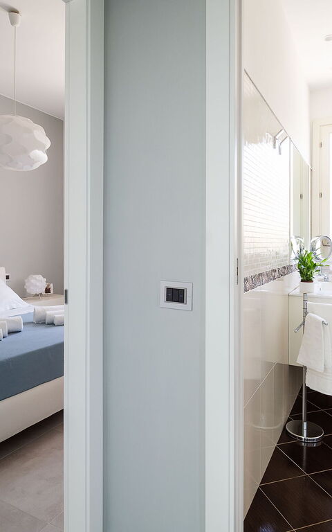 Villa Bellini: chambre à coucher, Salle de bain