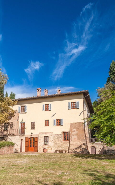 Moriolo: Extérieurs, Jardin