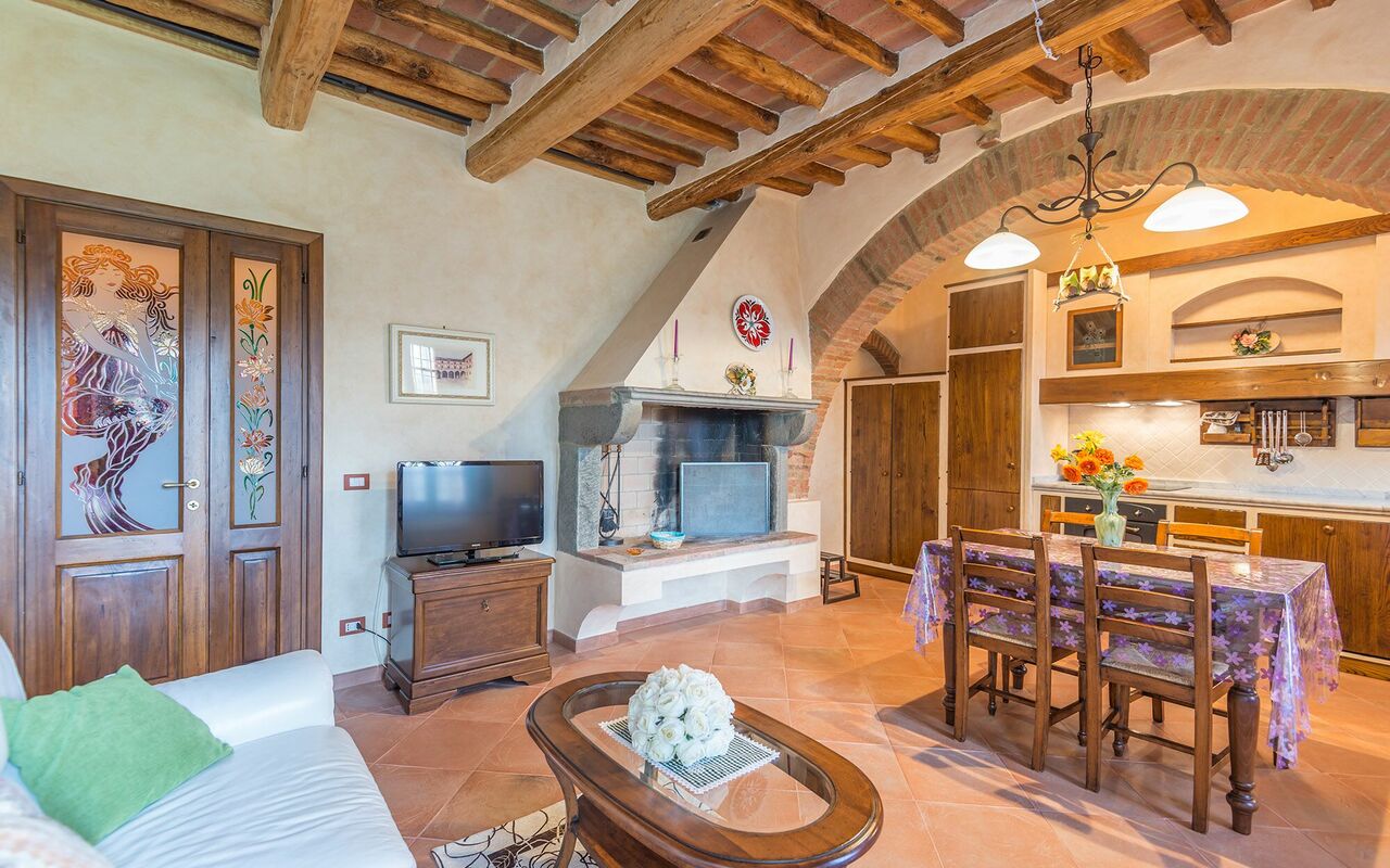 Logement Smeraldo: Cuisine, Salle à manger, Salon