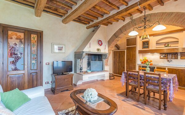 Logement Smeraldo: Cuisine, Salle à manger, Salon