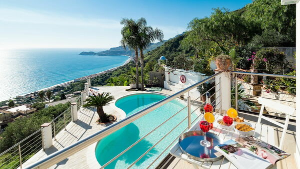 Villa Luce: Extérieur