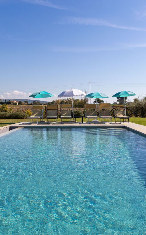 Villa Dei Vini: bassin, Extérieur