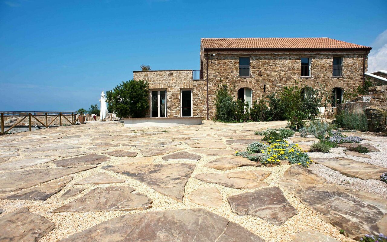 Villa Rupe Alta: Extérieur, Extérieurs