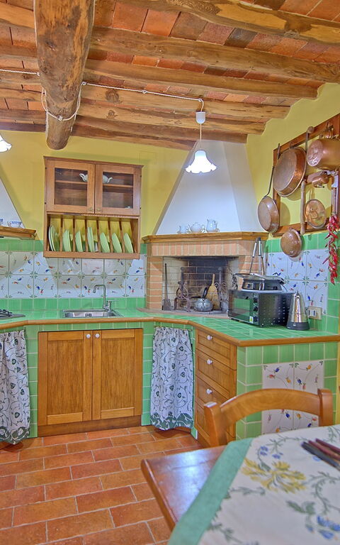 Casale Di Cozzile: Cuisine, Salle à manger