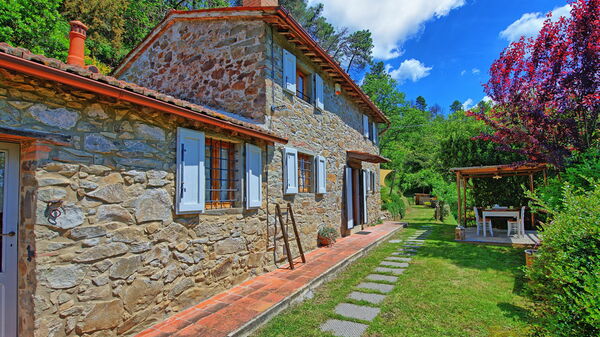 Casale di Cozzile: Extérieurs, Jardin