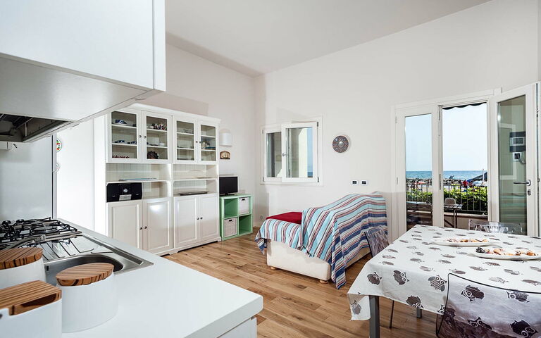 Logement Timone: Cuisine, Salle à manger, Salon