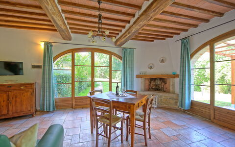 Logement Mulignone 2: Cuisine, Salle à manger, Salon