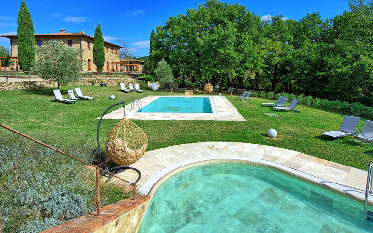 Borgo Mulignone: bassin, Jardin