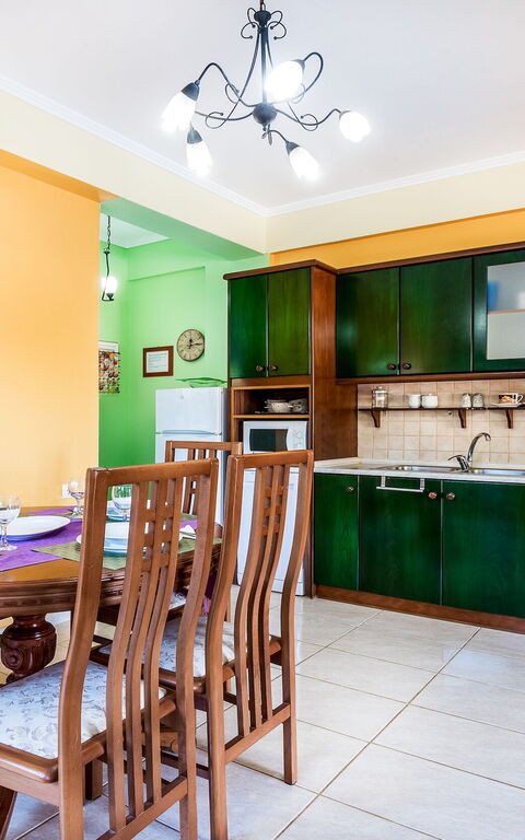 Beachfront Villa Rania: Cuisine, Salle à manger