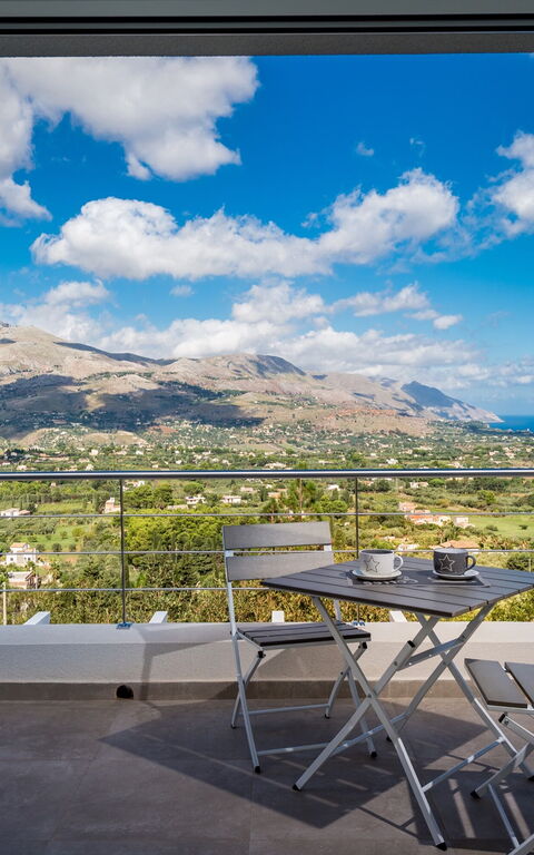 Villa Scire: Balcon / Terrasse / Patio, Extérieur