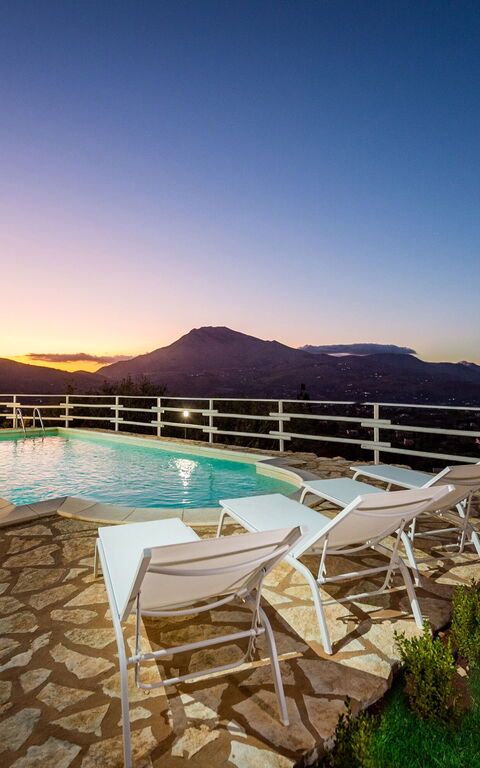 Villa Scire: bassin, Jardin