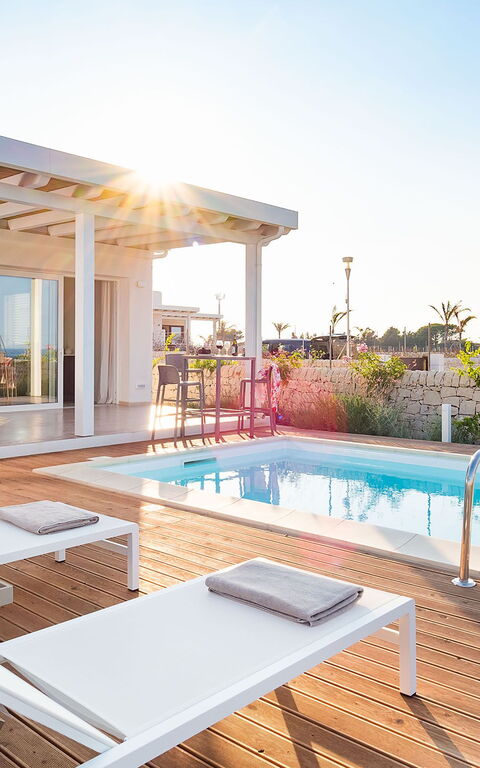 Villa San Lorenzo Palma: bassin, Extérieur