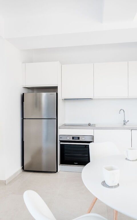 Villa Athena: Cuisine, Salle à manger, Salon