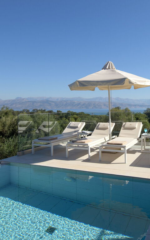 Villa Nafsika: bassin, Extérieur, Extérieurs