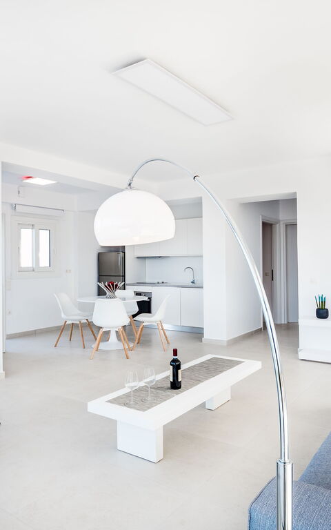 Villa Arete: Cuisine, Salle à manger, Salon