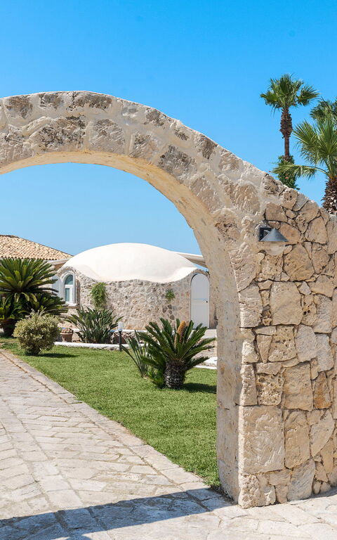 Villa Del Mito: Entrée principale, Extérieur, Extérieurs, Jardin