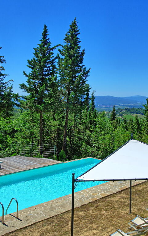 Casa Fioraie: bassin, Extérieur
