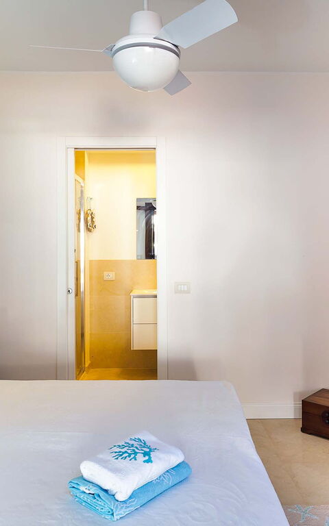 Villa Cala Mancina: chambre à coucher