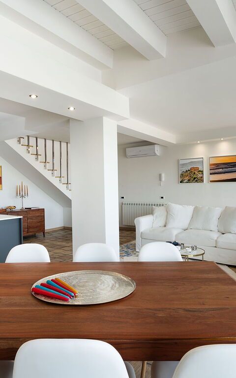 Villa Camemi: Cuisine, Salle à manger, Salon