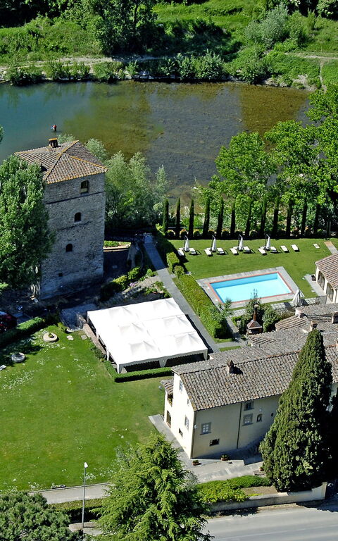 Santa Flora: Extérieur, Vues