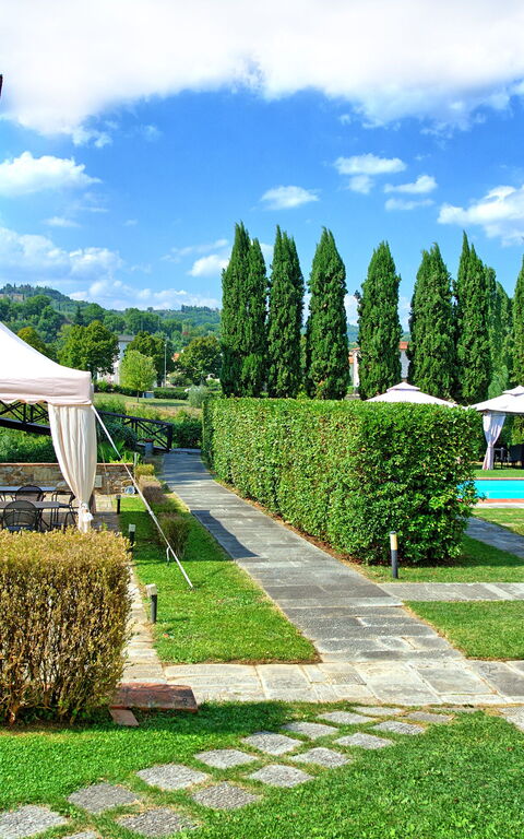 Santa Flora: Extérieur, Jardin