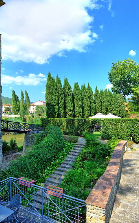 Santa Flora: Extérieur, Jardin