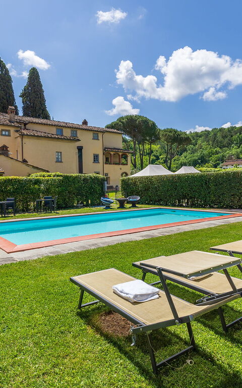 Santa Flora: bassin, Extérieur, Jardin