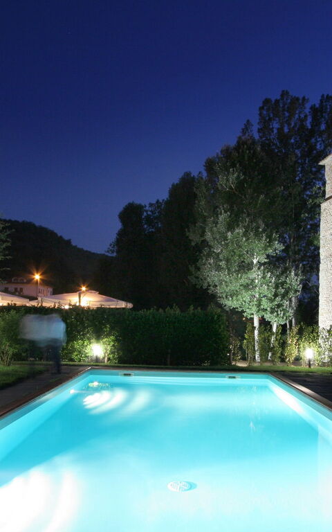 Santa Flora: bassin, Jardin, Vues