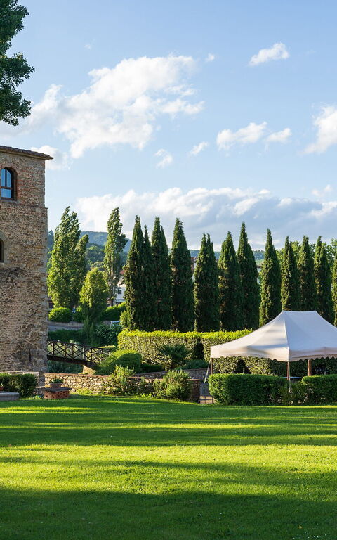 Santa Flora: Extérieur, Extérieurs, Jardin