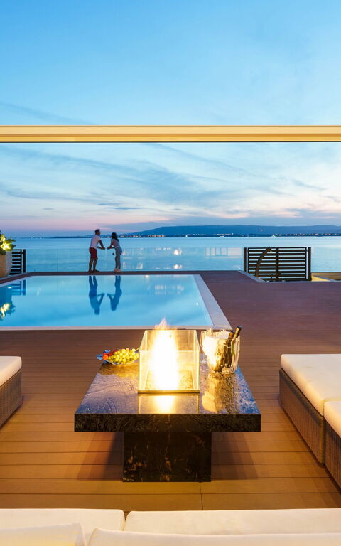 Villa Angelina: Balcon / Terrasse / Patio, bassin