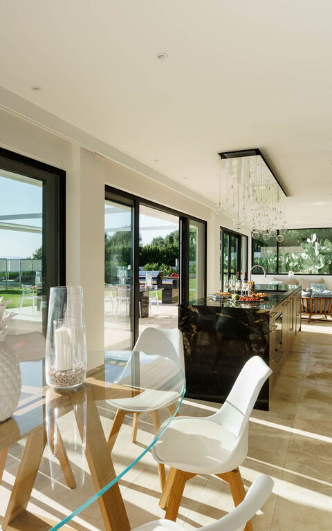 Villa Angelina: Cuisine, Salle à manger