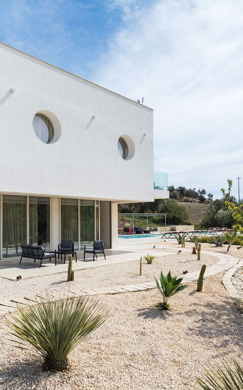 Villa Contra: Extérieur, Jardin