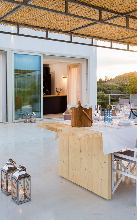 Villa Contra: Balcon / Terrasse / Patio, Extérieur