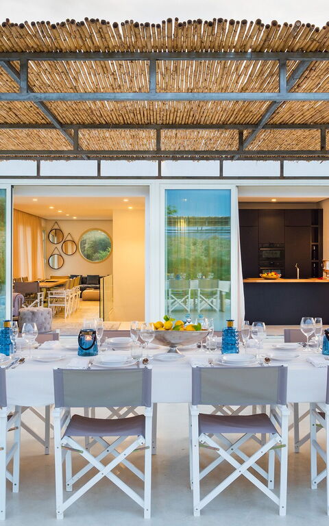 Villa Contra: Balcon / Terrasse / Patio, Extérieur