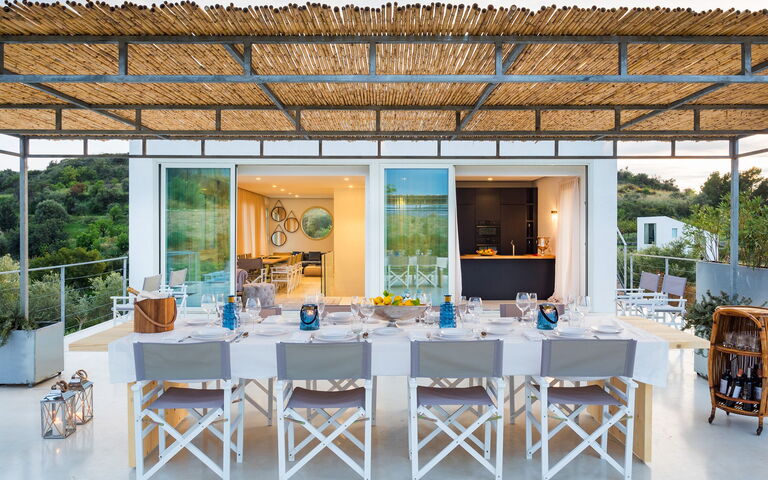 Villa Contra: Balcon / Terrasse / Patio, Extérieur