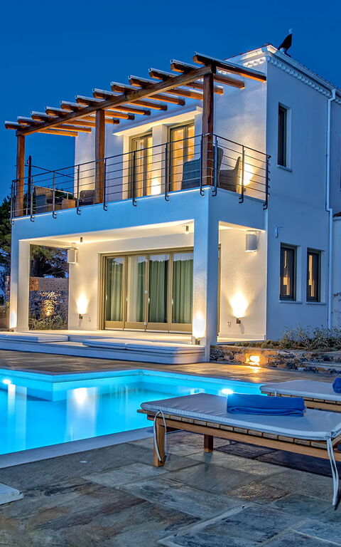 Villa Lyra: bassin, Extérieur