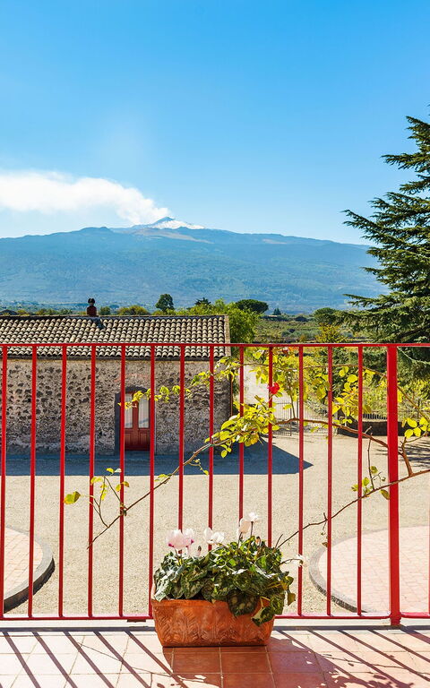 Etna Retreat: Extérieur