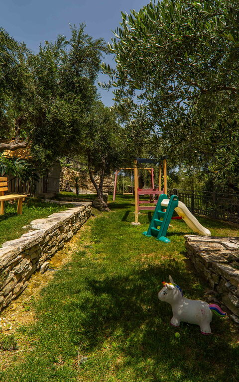 Villa Eftychia: Extérieur, Jardin