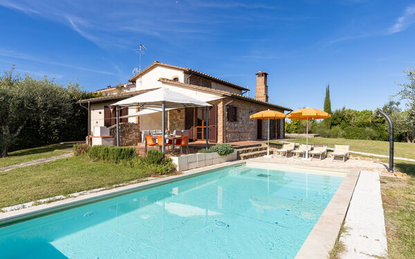 Villa Renina: bassin, Extérieur, Extérieurs